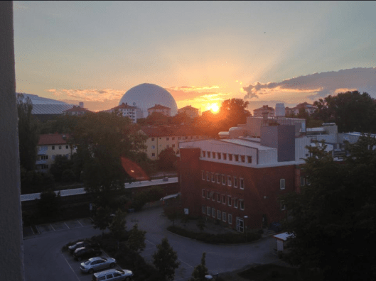 Köksfönsterutsikt 21.30