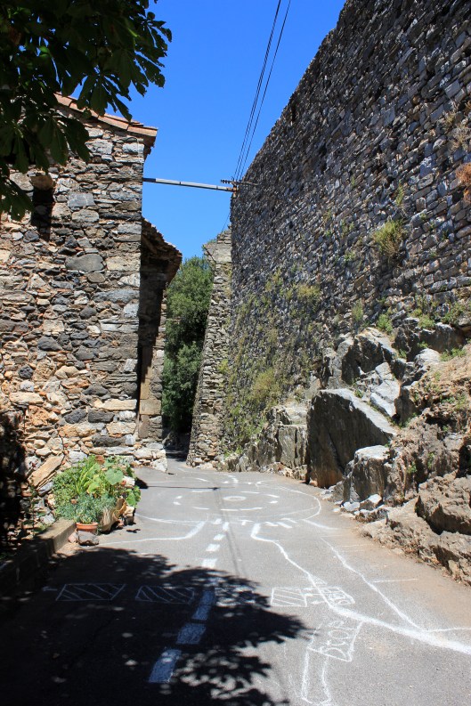 Finns det ingen rondell, får man fixa till det själv