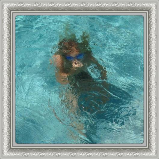 Alice lärde sig dyka idag och hennes var dagens gladaste miner!